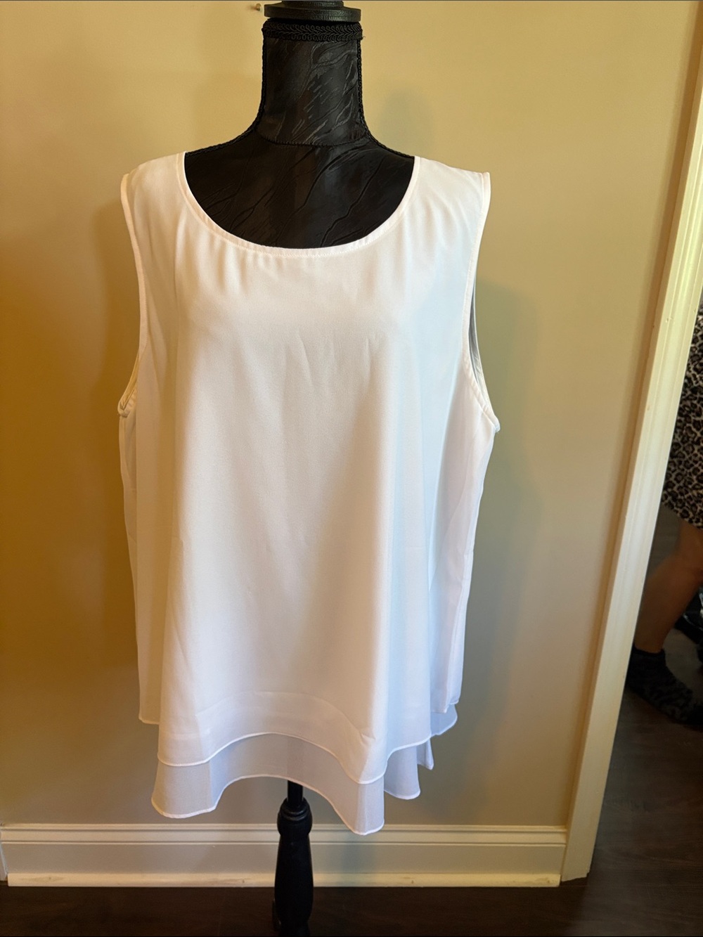 Women's White Sleeveless Layered Tank Top